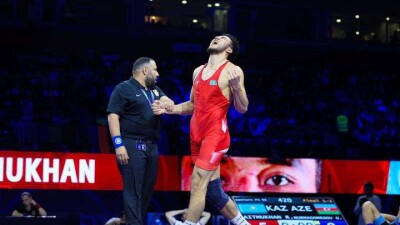 Ризабек Айтмухан с разгромом вышел в полуфинал ЧМ по борьбе