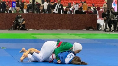 "Золото" и "серебро" завоевали казахстанки в кураш на Всемирных играх кочевников