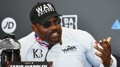 Чисора назвал единственного боксера, который нокаутирует Усика и Фьюри