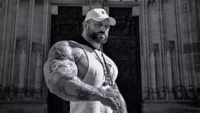 Известный бодибилдер умер в возрасте 36 лет