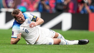 Кейн получает почти в два раза меньше, чем самый высокооплачиваемый английский футболист