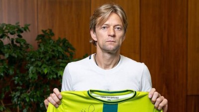 "Русская продажная собака". На Украине возмущены экс-футболистом "Кайрата" из-за помощи Курской области