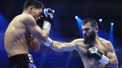 Опубликована статистика ударов чемпионского боя Бетербиев – Бивол