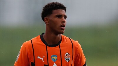 Игрок сборной Бразилии сделал тату с именем родившейся дочери, но ДНК-тест показал, что ребенок не его