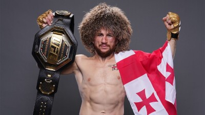 Чемпион UFC сделал прогноз на бой Топурия – Холлоуэй