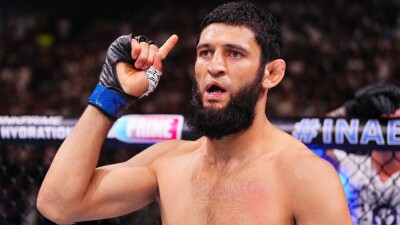 Стало известно, когда Чимаев может провести бой за титул чемпиона UFC