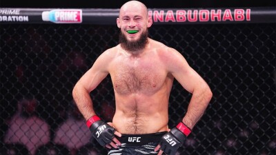 "Похоже, он делал ставку на соперника". Первый татарин в истории UFC ответил на оскорбления легендарного файтера