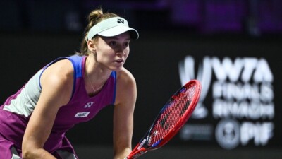 Рыбакина проиграла второй матч на Итоговом турнире WTA