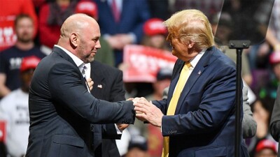 "Никто не заслуживает этого больше, чем он". Глава UFC поздравил Трампа с победой на выборах