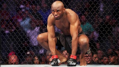 "Я не уклоняюсь от боя". Экс-чемпион UFC ответил на вызов Шавката Рахмонова сразиться за временный титул