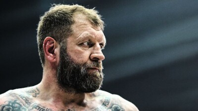 "Такого в мировой истории ещё не было". Александру Емельяненко бросил вызов его бывший менеджер