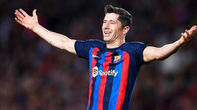 Левандовски высказался о конкуренции с Месси и Роналду