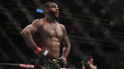 "Этот ноль должен исчезнуть". Экс-чемпион UFC – о бое с топовым россиянином