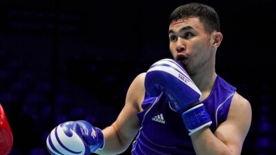 Судьи решили исход дуэли Казахстан – Узбекистан на ЧА-2024 по боксу