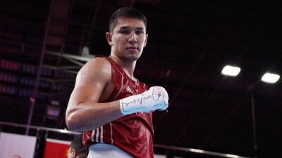 Досрочно завершился бой казахстанца на чемпионате Азии по боксу
