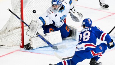 Одна шайба решила исход матча "Барыса" в КХЛ