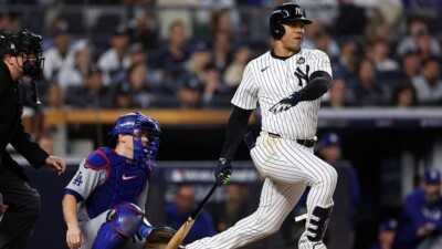 Бейсболист подписал контракт на рекордную в истории спорта сумму