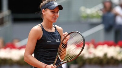 Российская теннисистка объяснила, из-за чего назвала мужа ослом посреди матча на турнире в Ухане