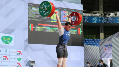 Казахстан завоевал "золото" чемпионата мира по тяжёлой атлетике
