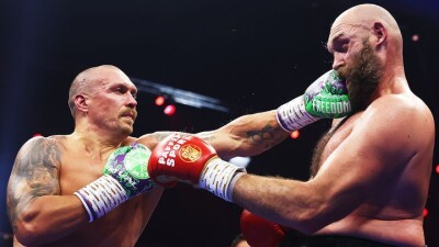 Усика и Фьюри отстранили от бокса после титульного реванша