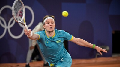 Топовый казахстанский теннисист рассказал, сколько тратит в год на команду