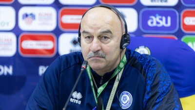 "Извините за нескромность". Черчесов напомнил о своих титулах, говоря про поражения сборной Казахстана
