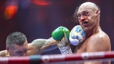 Промоутер Фьюри не исключает, что боксёр возобновит карьеру