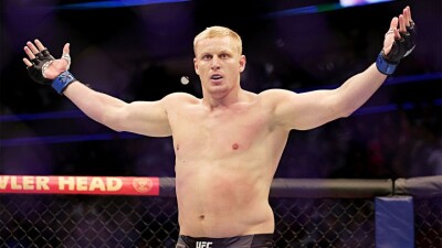 Решением судей закончился бой Павлович – Розенстрайк на турнире UFC Fight Night 250
