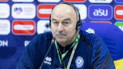 В России оценили работу Черчесова в сборной Казахстана