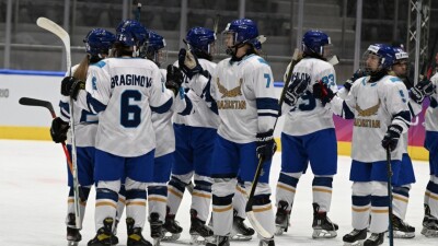 Диким разгромом закончился первый матч женской сборной Казахстана по хоккею на Азиаде-2025