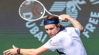 Бублик потерпел поражение на старте турнира в Роттердаме