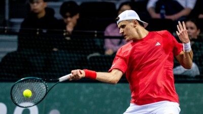 Меншик: "У сетки Бублик сказал мне, что раньше только Рублёв так сильно бил с задней линии"