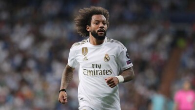 Пятикратный победитель Лиги чемпионов в составе "Реала" завершил карьеру