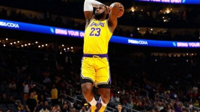 Леброн Джеймс стал автором уникального достижения в НБА