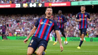 "Барселона" продлила контракт с 36-летним нападающим