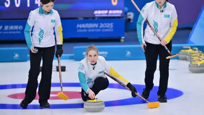 Разгромом завершился матч женской сборная Казахстана по кёрлингу на Азиаде-2025