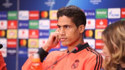 Рафаэль Варан сравнил систему управления клубом в "Реале" и в "Манчестер Юнайтед"