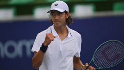 Амир Омарханов одержал волевую победу на турнире в Тунисе