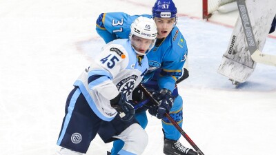 Видеообзор сенсационного матча КХЛ "Барыс" – "Сибирь"