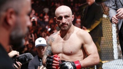 В Австралии дали прогноз на бой Магомеда Анкалаева и Алекса Перейры на UFC 313