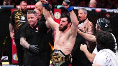 Чемпиона UFC наградили орденом "За заслуги перед Республикой Дагестан"