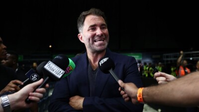 Известный промоутер назвал имена двух элитных боксёров, с которыми хочет сразиться Джошуа