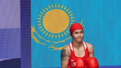 Назым Кызайбай завоевала первое золото для Казахстана на ЧМ-2025 по боксу
