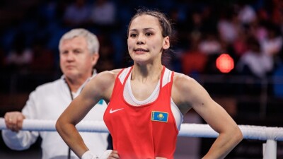 Видео полного боя ЧМ-2025 по боксу Алуа Балкибекова – Ху Мэйи