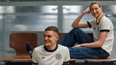 Сборная Германии представила новую форму в честь 125-летнего юбилея