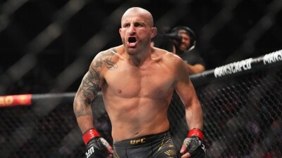 Волкановски заявил о намерении провести три боя в этом году