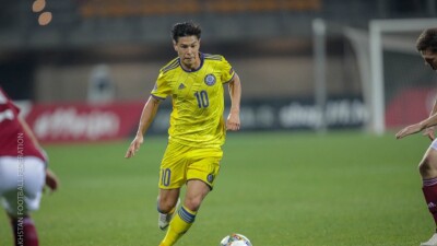 "Если бы играли халатно, нас бы разгромили во втором тайме". Полузащитник сборной Казахстана – о матче с Уэльсом