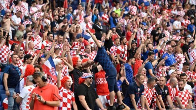 В Париже задержали фанатов сборной Хорватии за демонстрацию нацистских приветствий