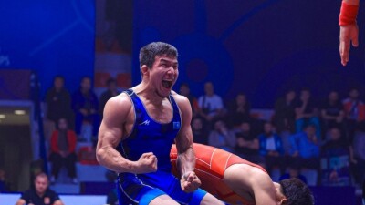 Три казахстанца пробились в полуфинал чемпионата Азии по борьбе 