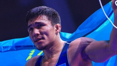 Титулованный казахстанец стал чемпионом Азии по вольной борьбе